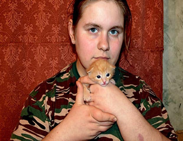 Финики и непростую воду раздавали спасатели в Алматы