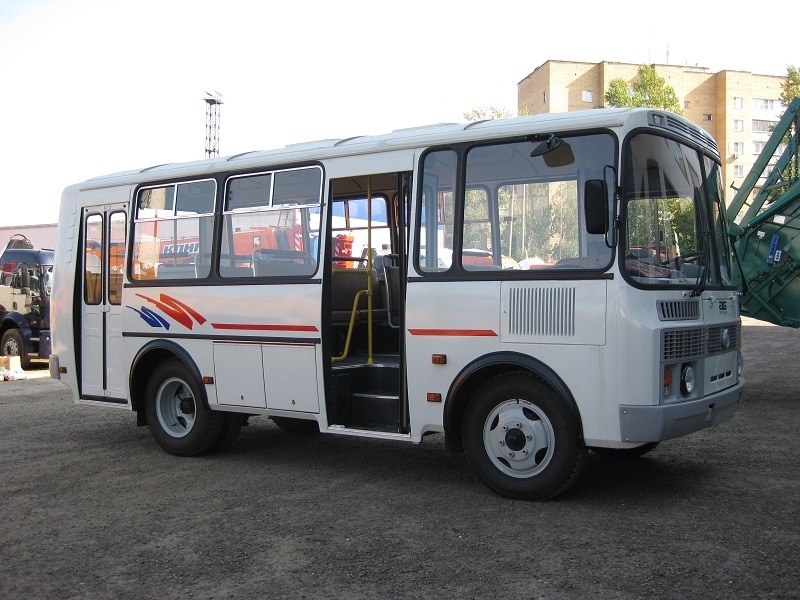 Грязь от бетономешалки стекает в реку: экологи Алматы оштрафовали предприятие