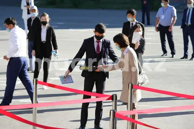 78% казахстанских абитуриентов набрали пороговый балл на ЕНТ