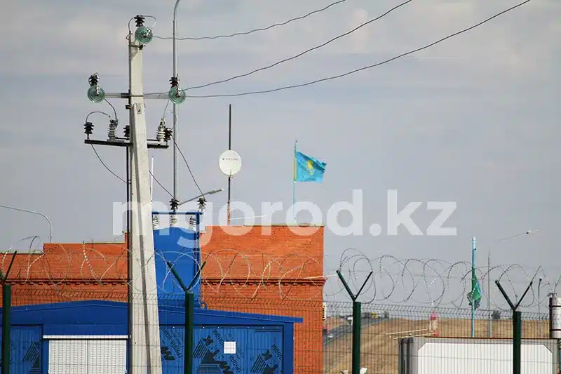 Судоисполнитель незаконно ограничил выезд жителю ЗКО