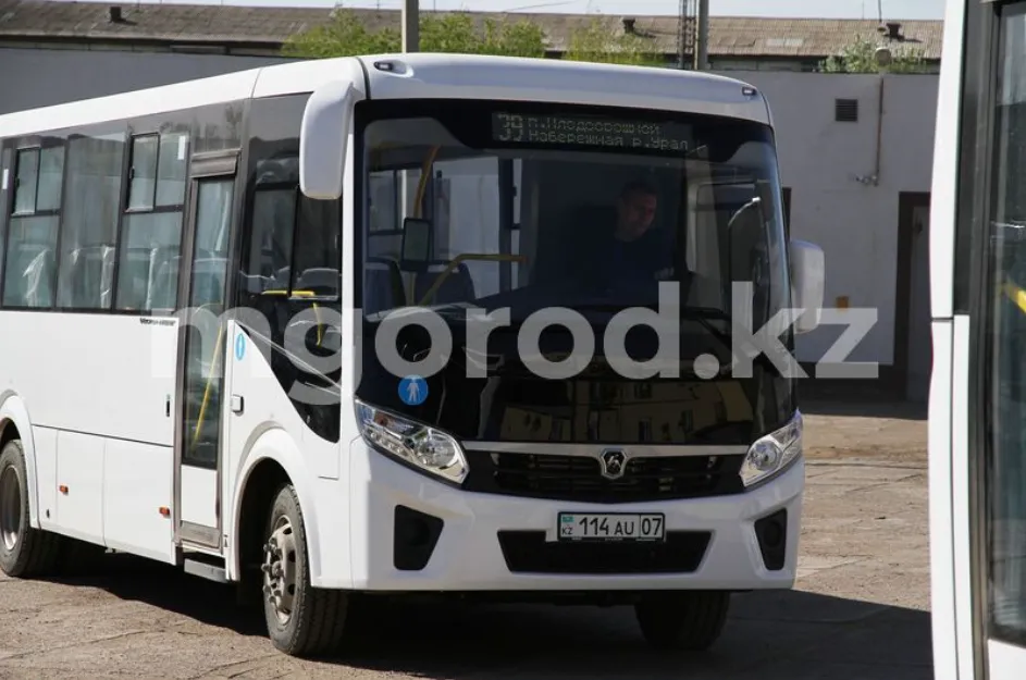 До 150 тенге просят повысить стоимость проезда в Уральске