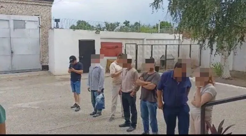 Семерых граждан Узбекистана выдворили из ЗКО