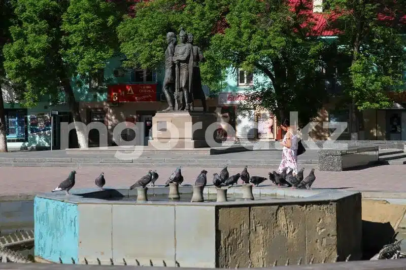 Сколько дней казахстанцы отдохнут в августе