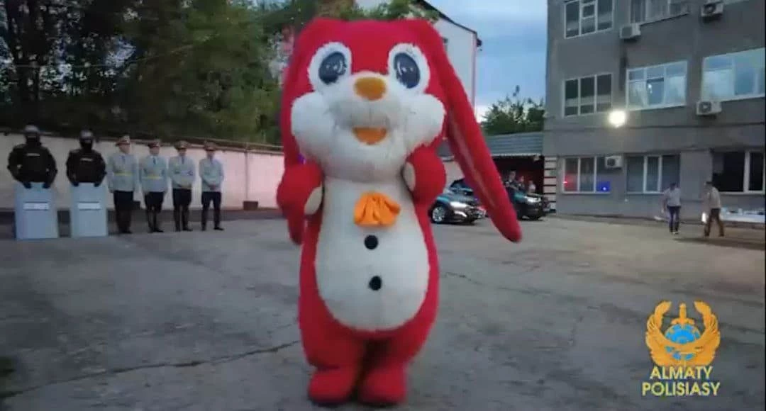 Дети погибших на службе полицейских отдохнули на Иссык-Куле