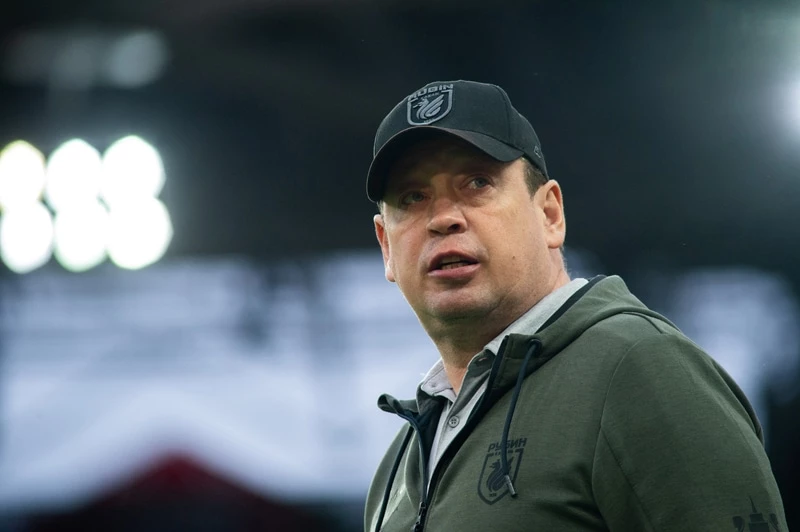 Леонид Слуцкий прилетел в Алматы не ради «Кайрата», а ради самого атмосферного матча. Что он там делал и кто играл?