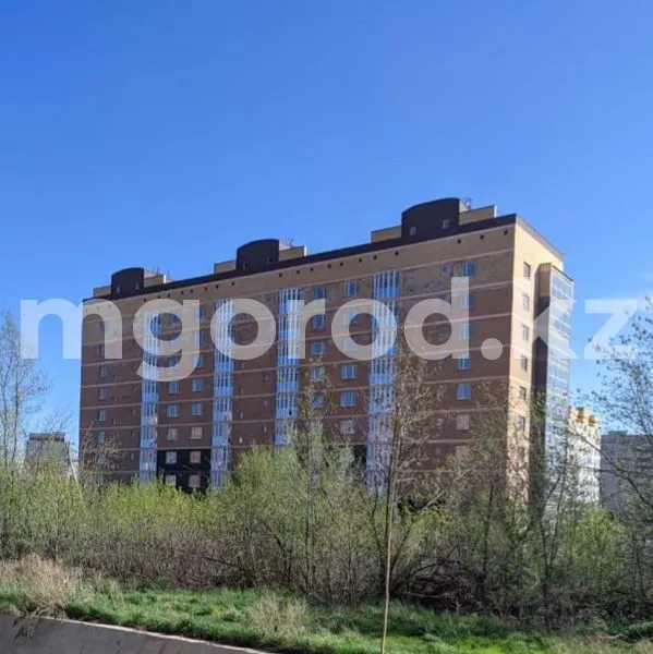 Дом трещит по швам: жители новостройки в Уральске боятся остаться под руинами 