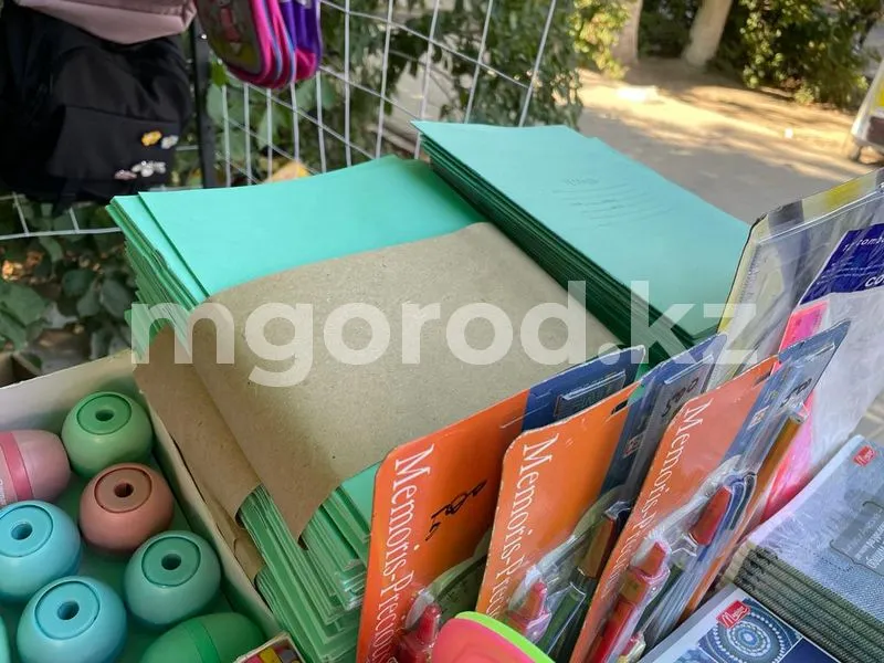 Школьная ярмарка проходит в Уральске