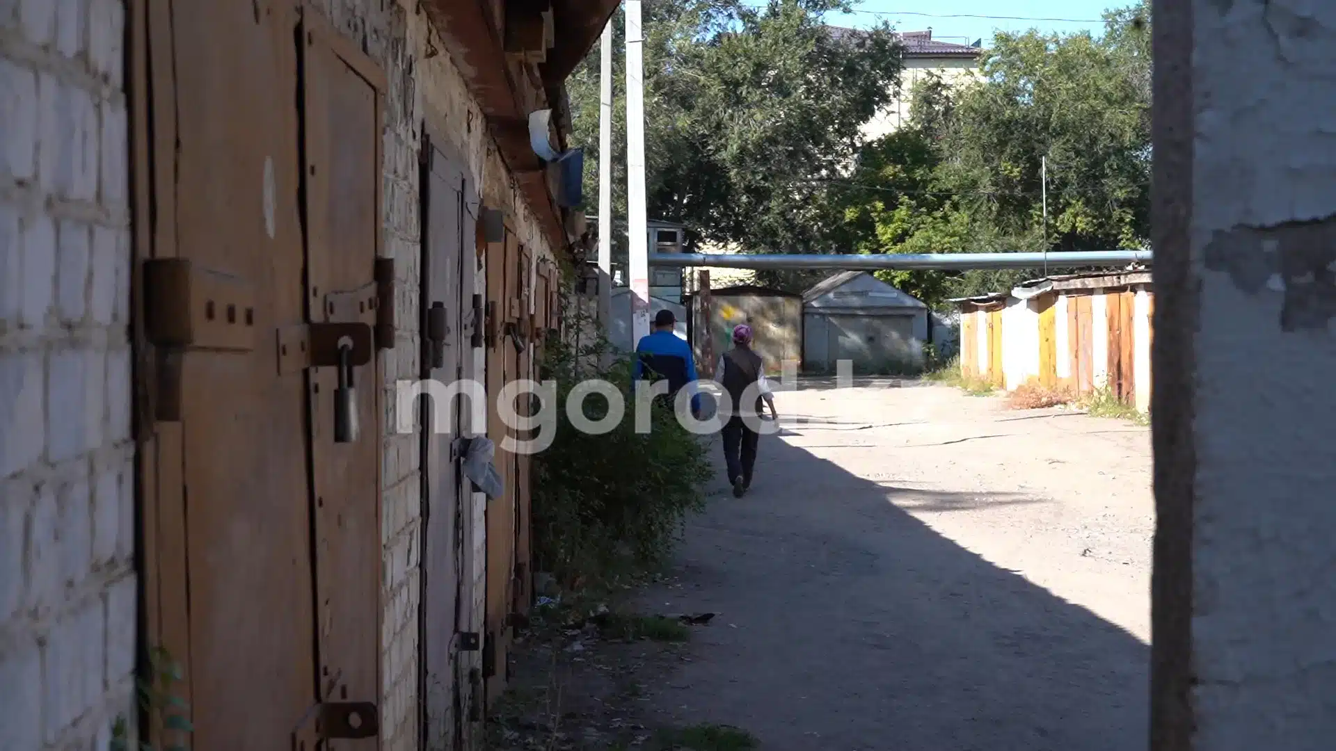 Аким Уральска подал в суд на владельцев гаражей