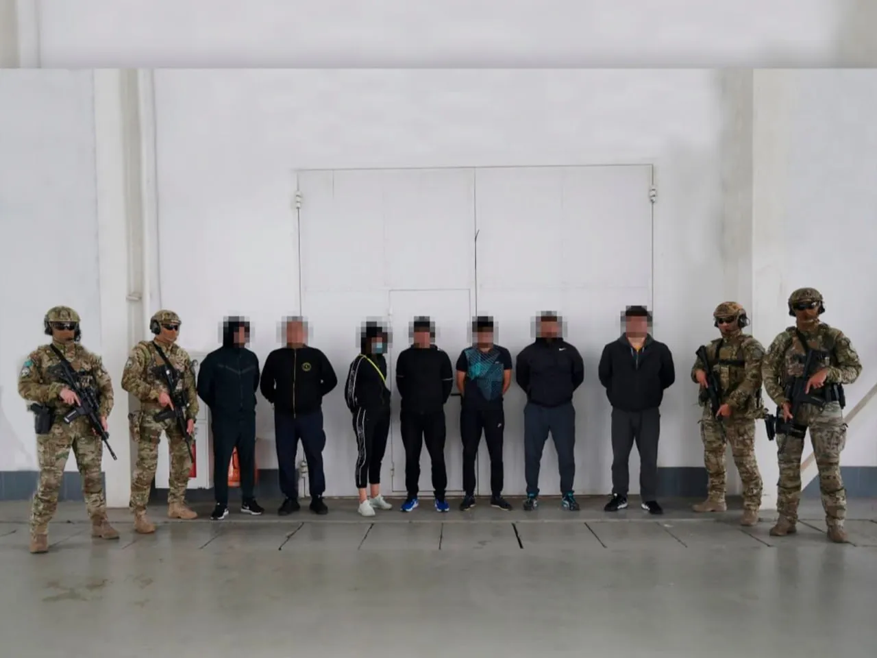 Дело о рейдерстве: Коспаева и членов его ОПГ доставили в Казахстан