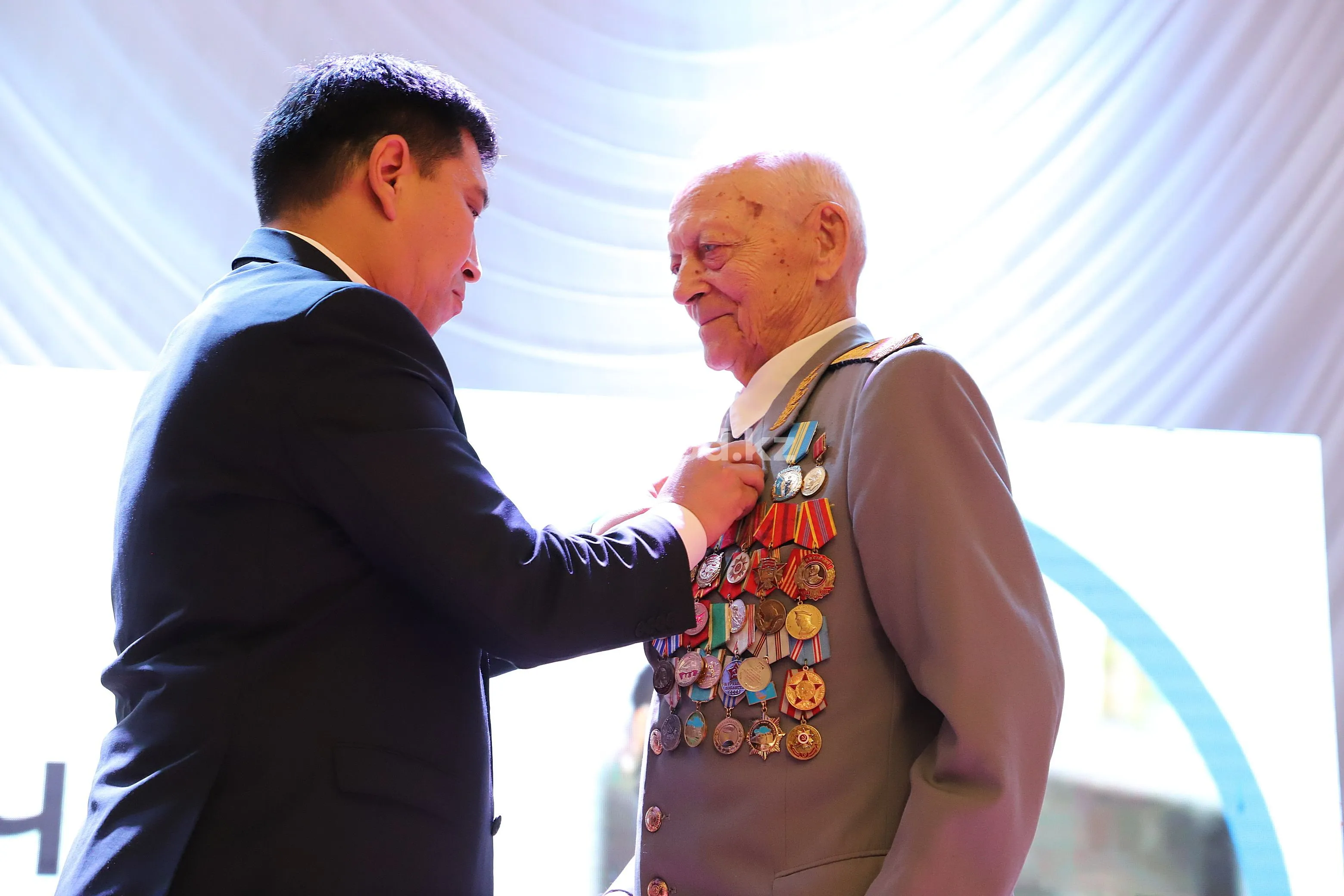 Троим уральцам присвоили звание &quot;Почетный гражданин города&quot;