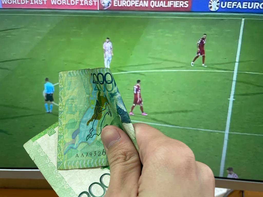 Судоисполнители похитили деньги взыскателей: половину они потратили на азартные игры