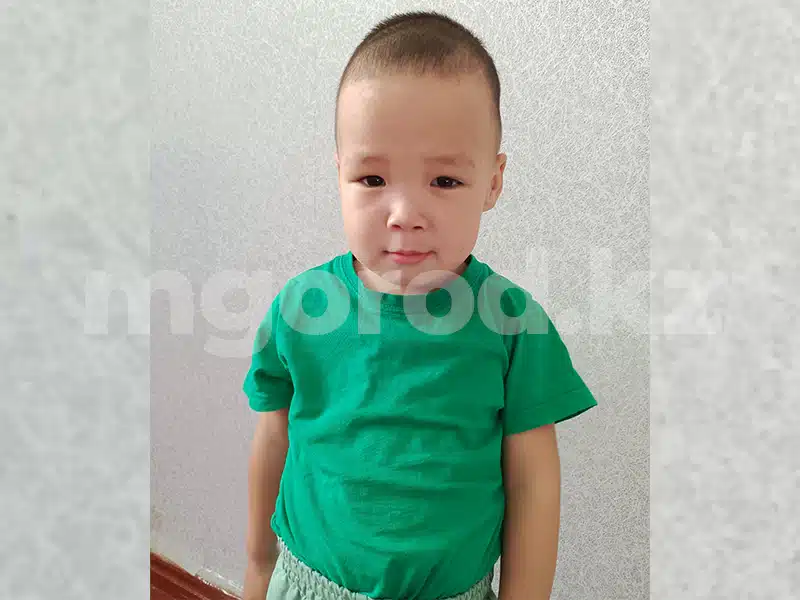 Трёхлетнему мальчику из Уральска нужны деньги на лечение