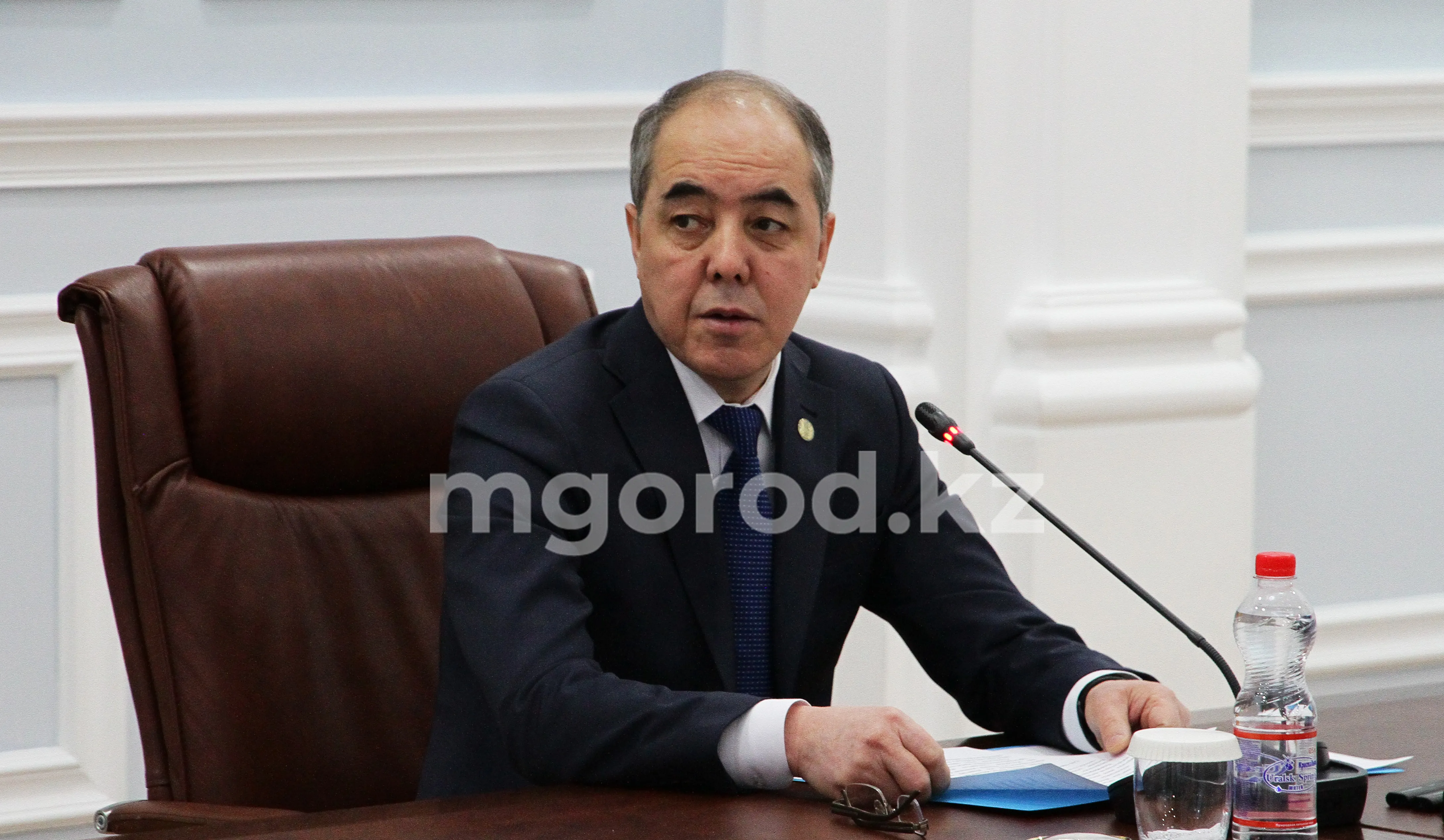 Закон обязывает Турегалиева уйти в отставку — юрист о ситуации с акимом ЗКО