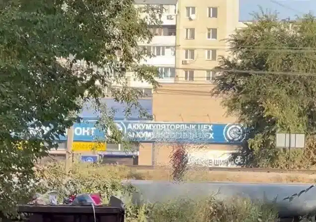 Мужчина мастурбировал на улице в Уральске