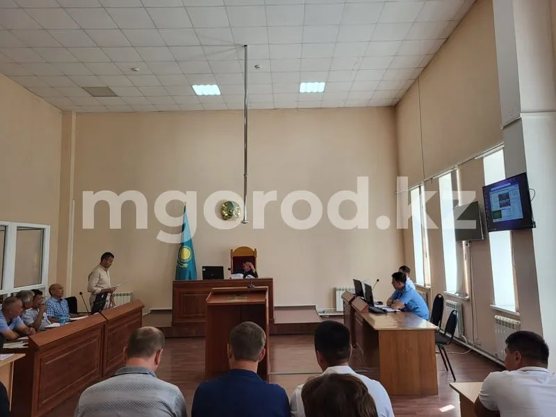 Обвиняемым во взяточничестве полицейским и транспортникам ЗКО вынесли приговор