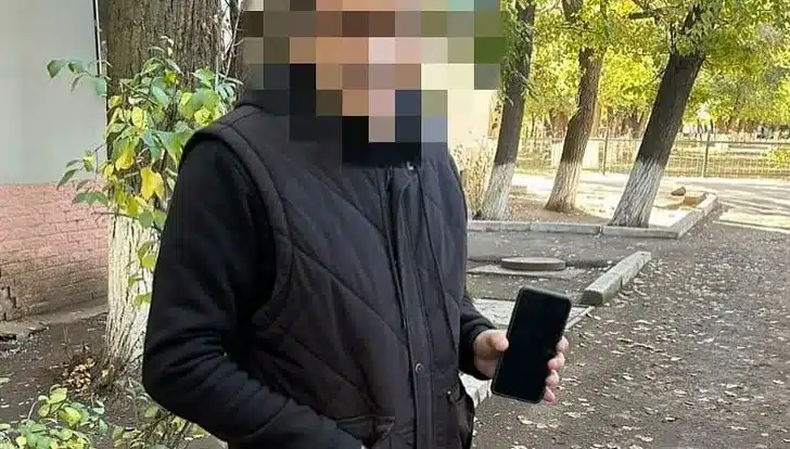 Житель Уральска ограбил ребёнка