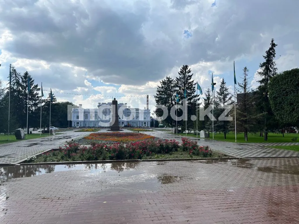 В ЗКО будет сильный ветер и дождь