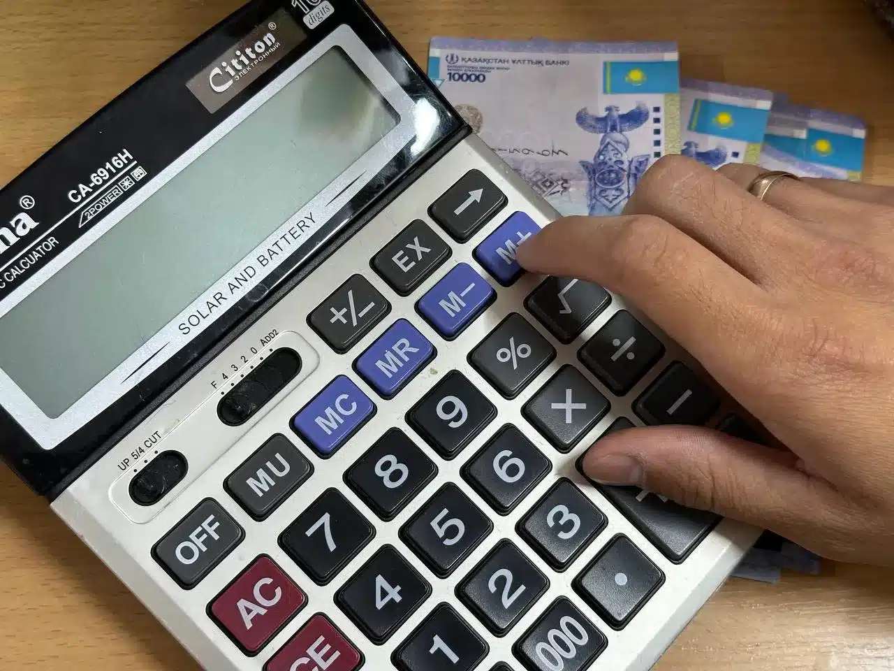 В Алматы должникам за тепло спишут пеню