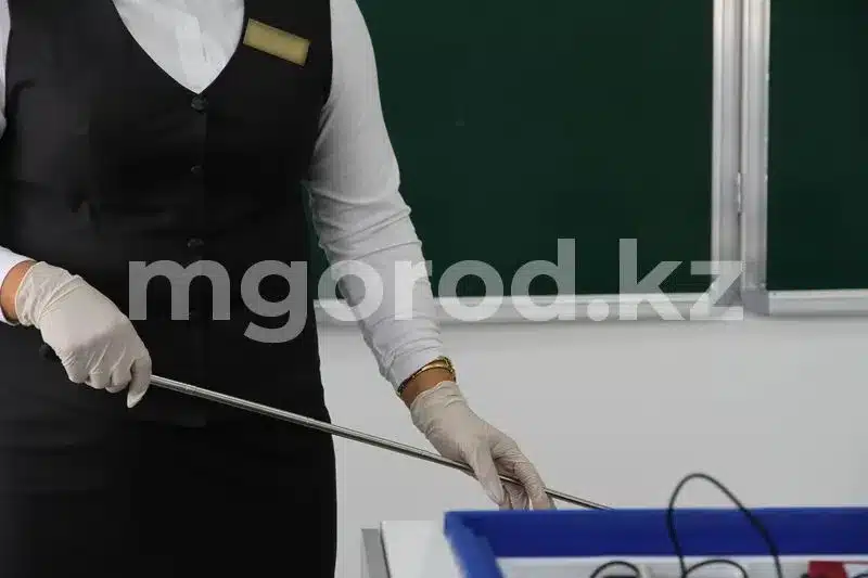 Учителя школы ЗКО пожаловались на свою коллегу