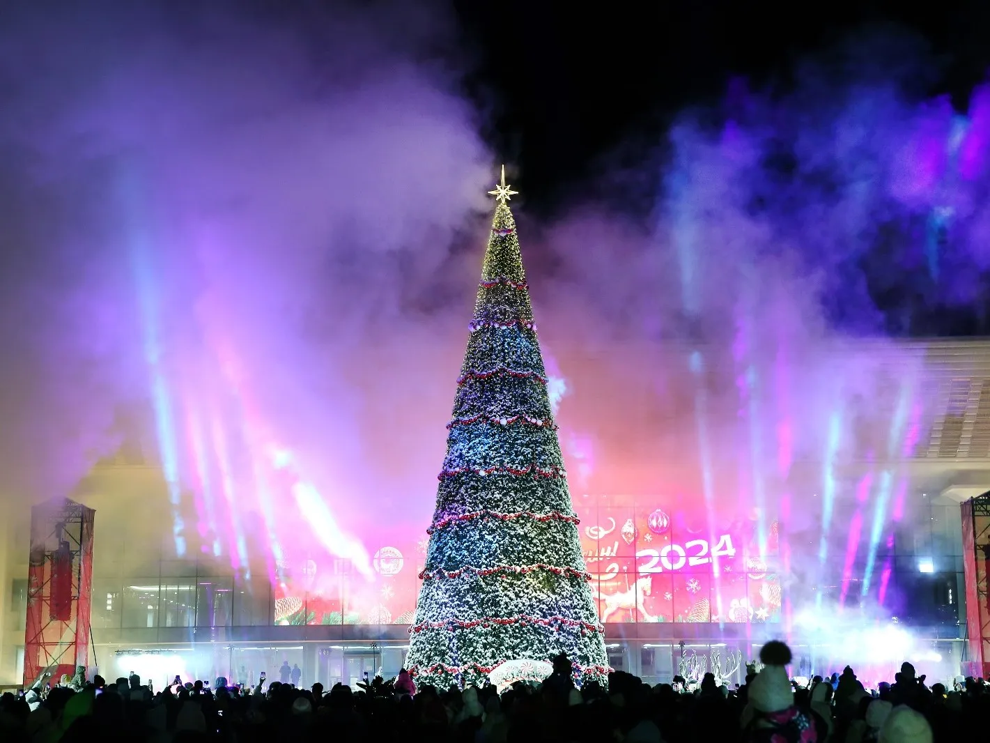 511 млн тенге потратили на украшение Алматы к Новому году