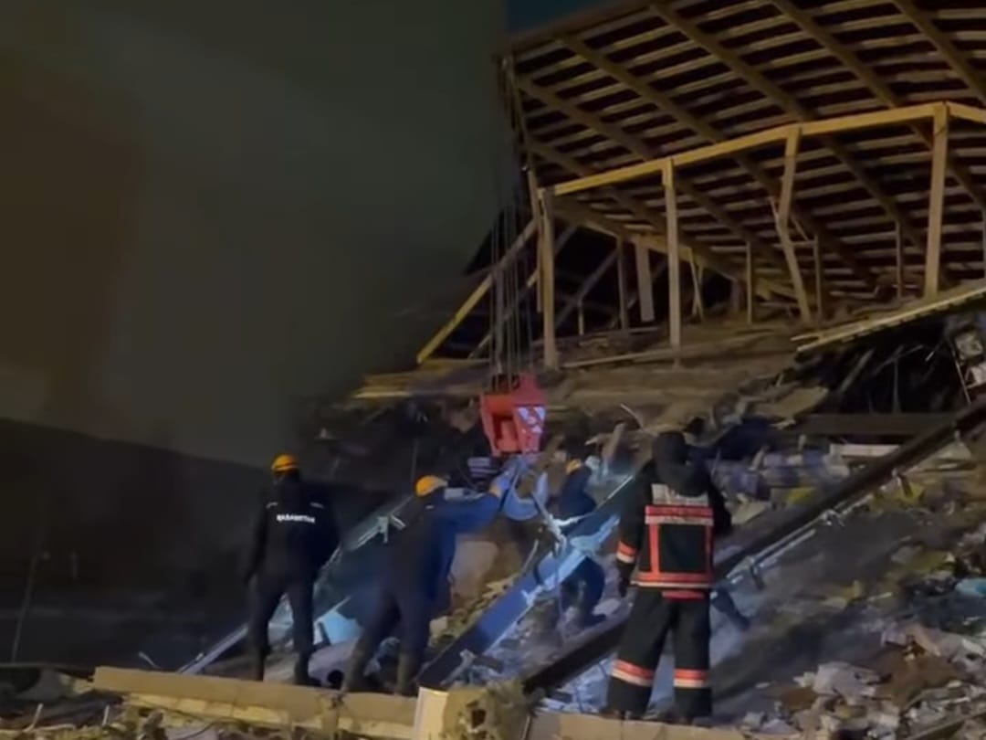 Кафе обрушилось из-за хлопка газовоздушной смеси в Уральске