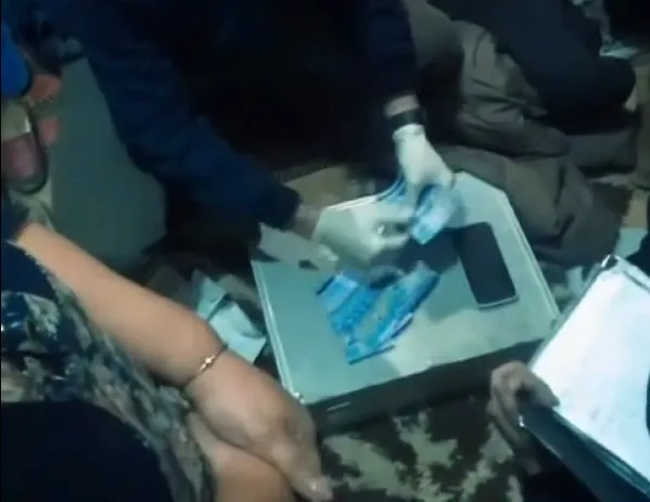 Чиновника от образования Атырауской области подозревают в получении взятки