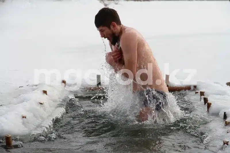 12 мест для купания на Крещение определили в Уральске