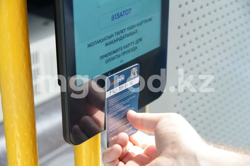 По льготным картам пенсионеров в автобусах ездят другие лица - акимат Уральска