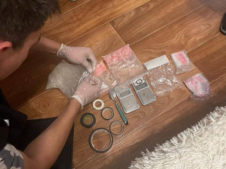 Всё больше казахстанских подростков привлекают в продажу наркотиков