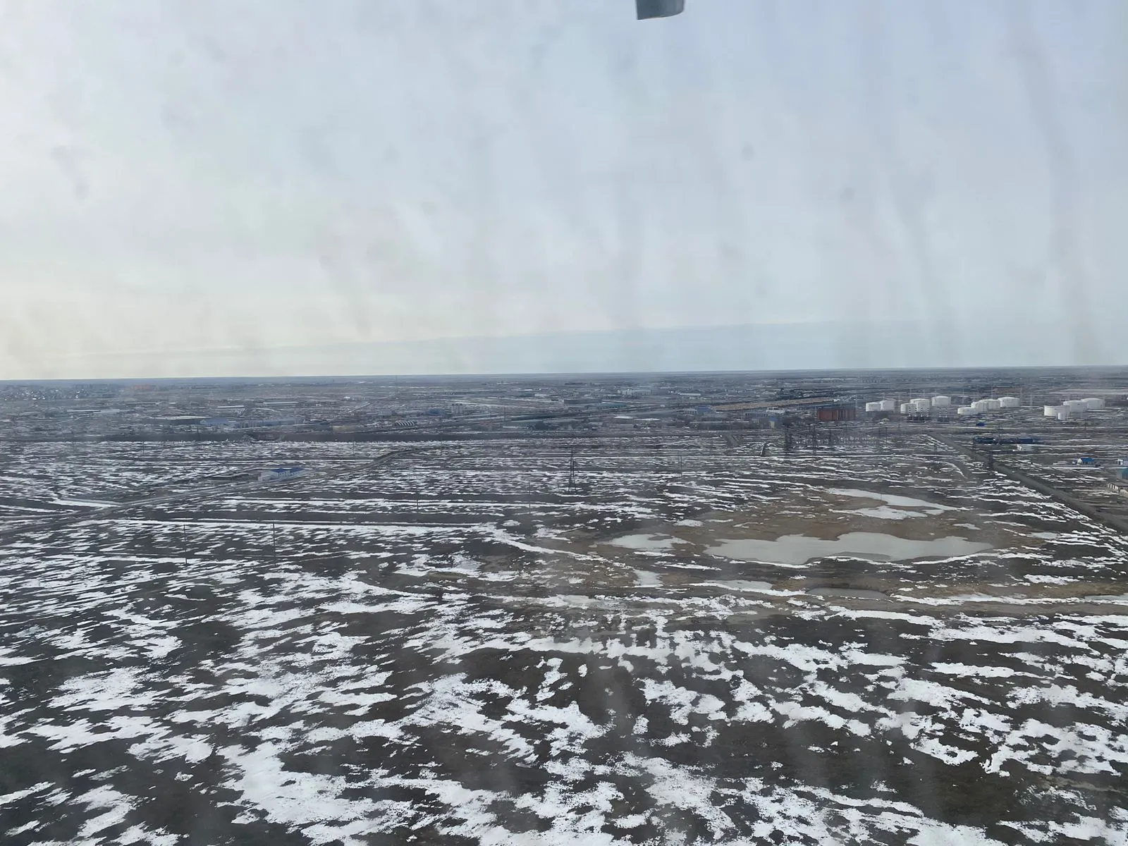 Троих сельчан с ребёнком искали на вертолёте в Атырауской области