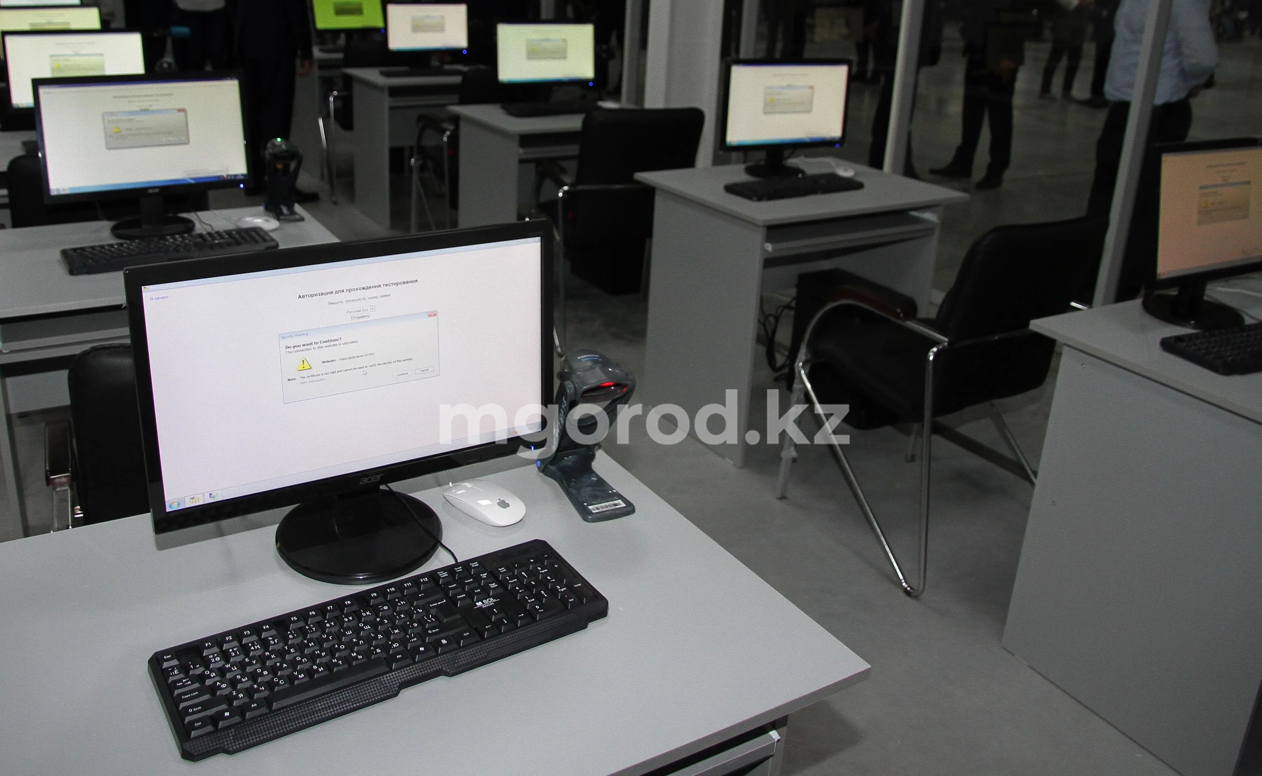 Сдать экзамен на права в микронаушниках уже не получится