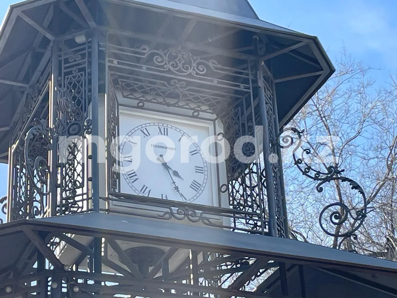 На час назад переведут стрелки часов жители 12 областей Казахстана