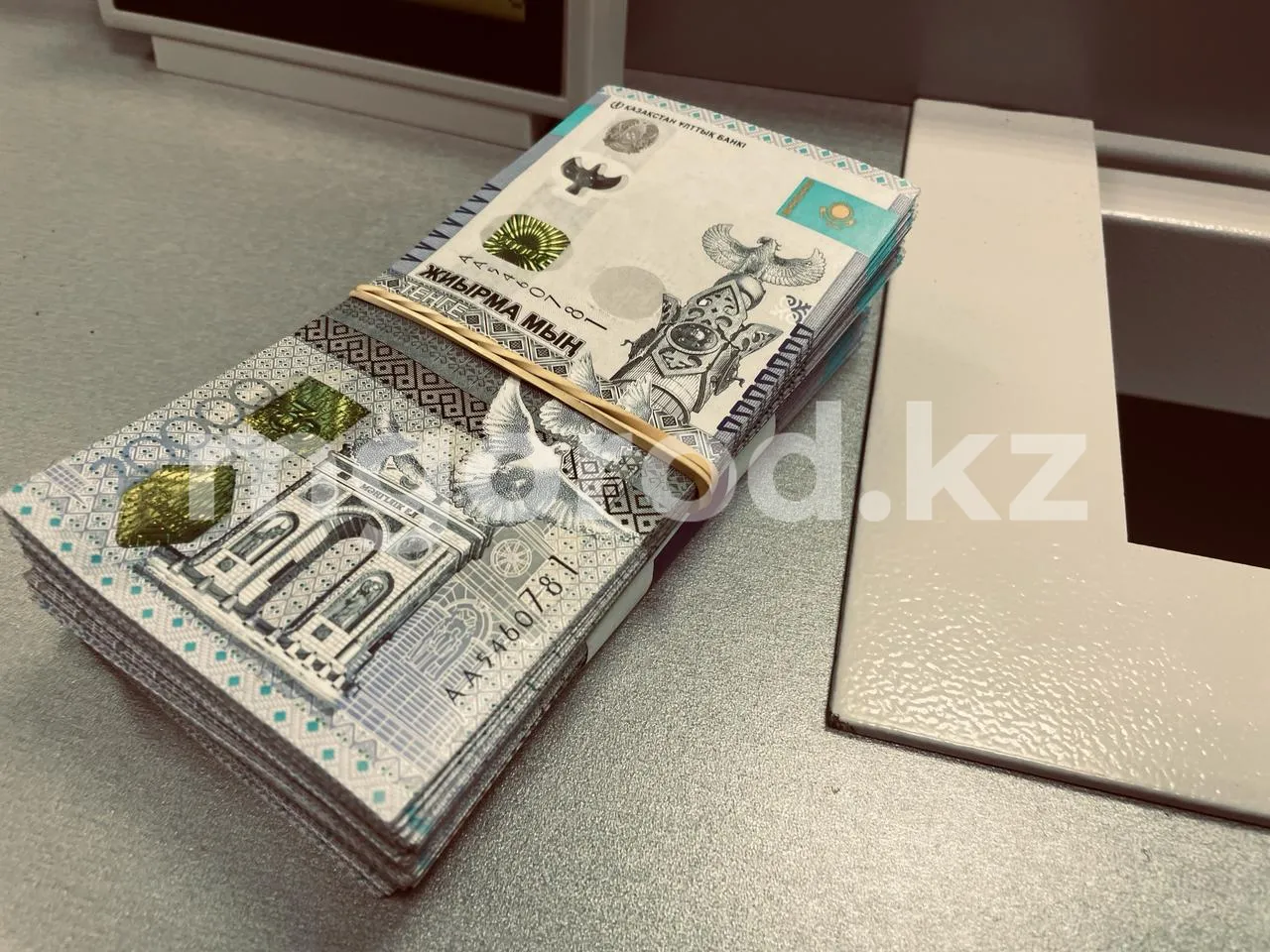 Загоняли в долговую яму: шесть микрофинансовых организаций «обдирали» казахстанцев