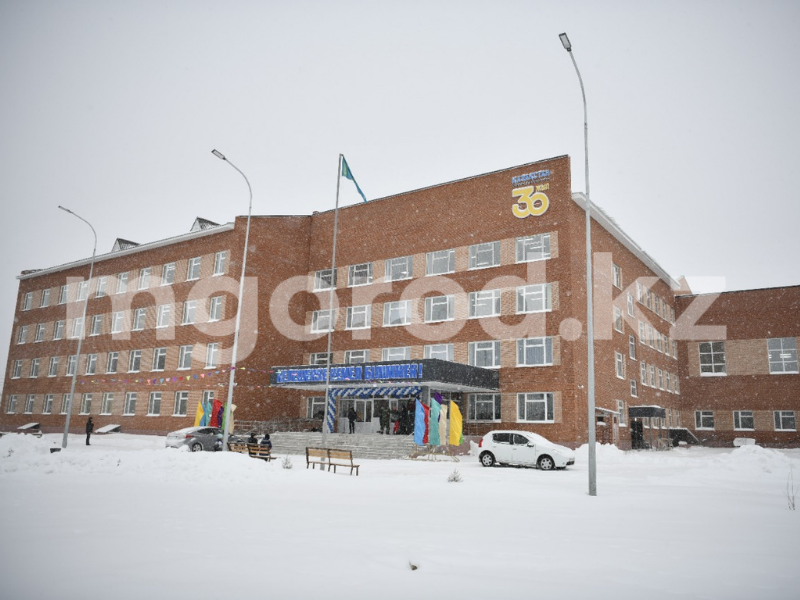 Родители учеников СОШ №33 Уральска заступились за учителей