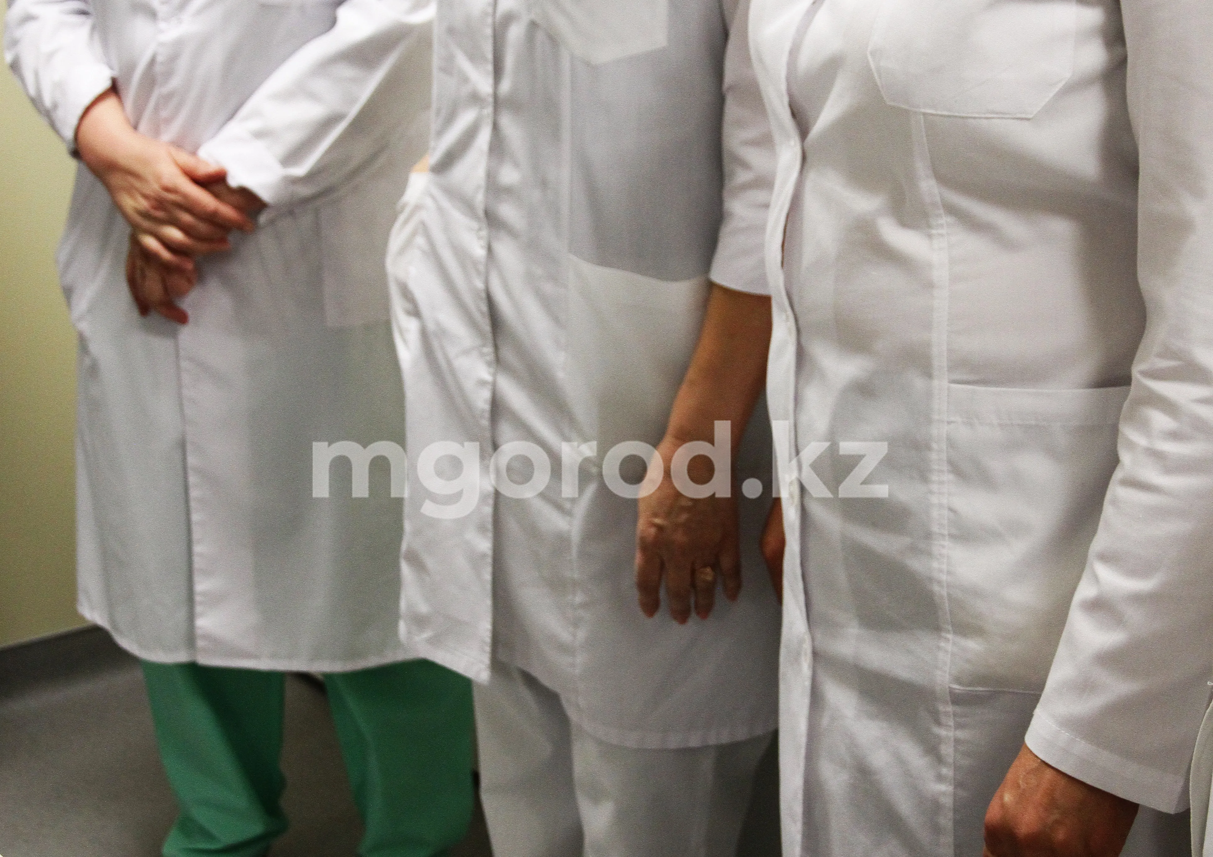 &quot;Я чуть не потеряла маму&quot;- жительница Уральска пожаловалась на бездействие врачей