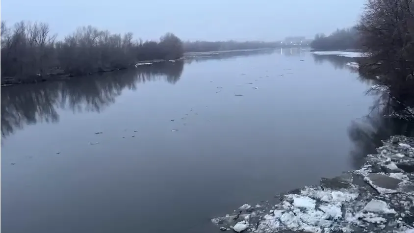 Сброс воды с Ириклинского водохранилища в Урал увеличился в несколько раз