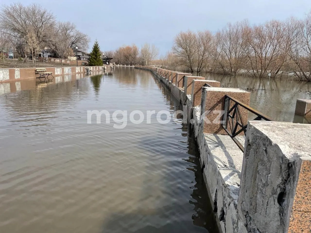 Повышение воды в реке Урал до опасной отметки ожидается в ЗКО
