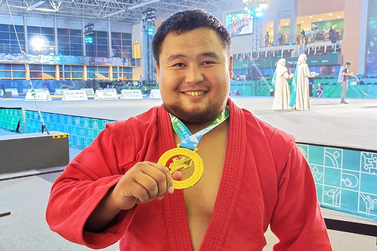 Самбист из Бурлинского района стал чемпионом республики