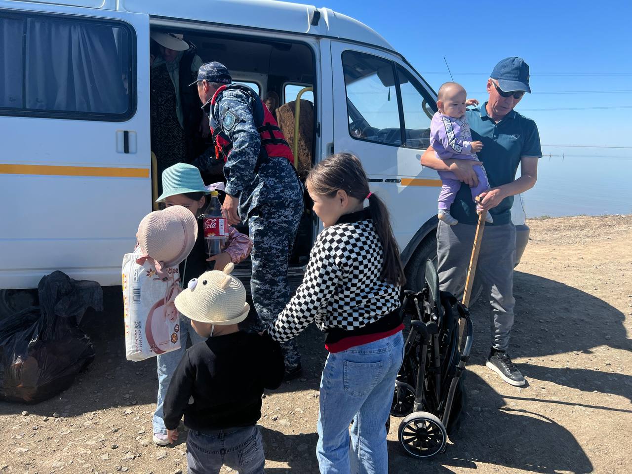 В Атырауской области эвакуируют ещё одно село