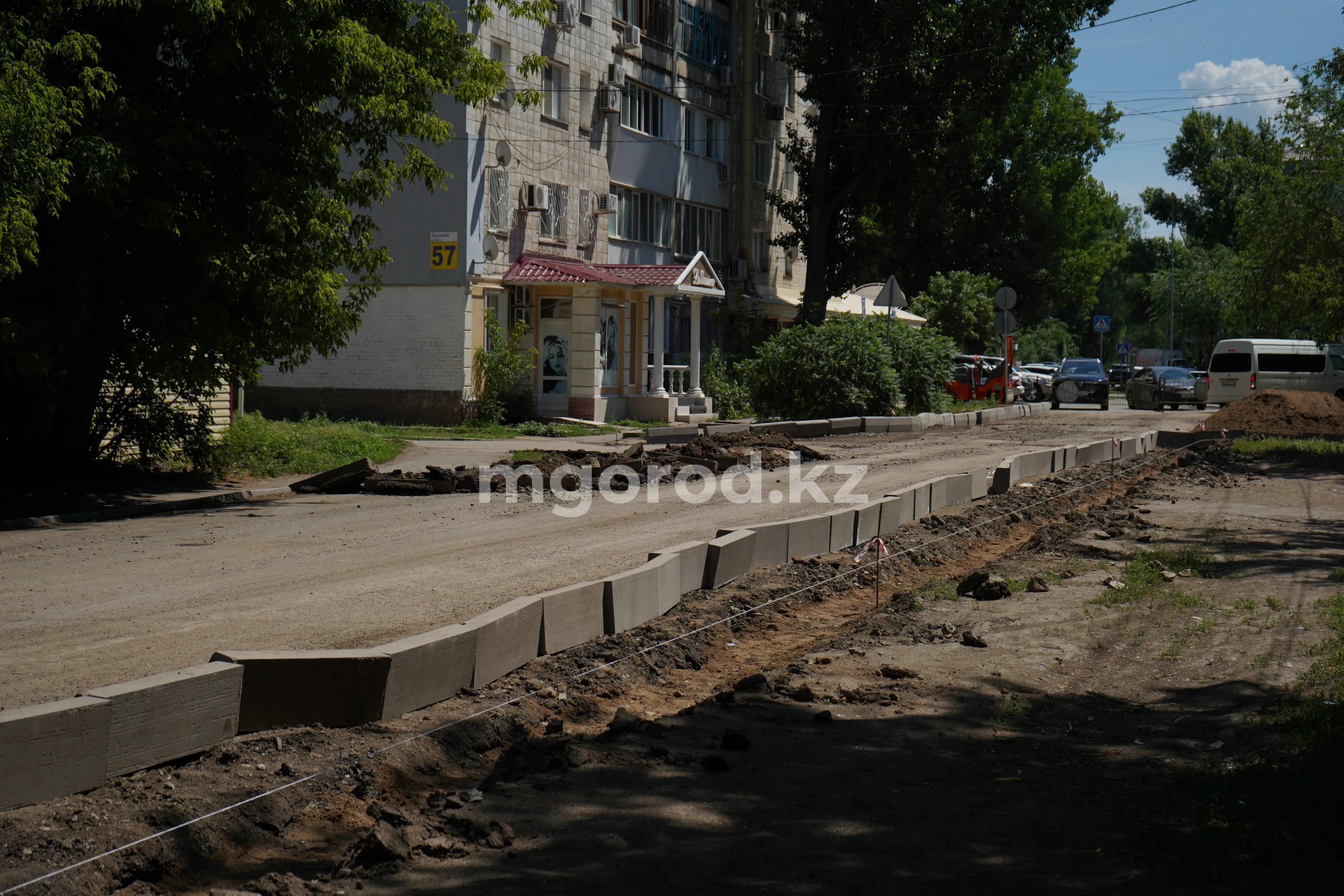 121 км дорог планируют отремонтировать в Уральске, но ремонт может сорваться из-за паводка