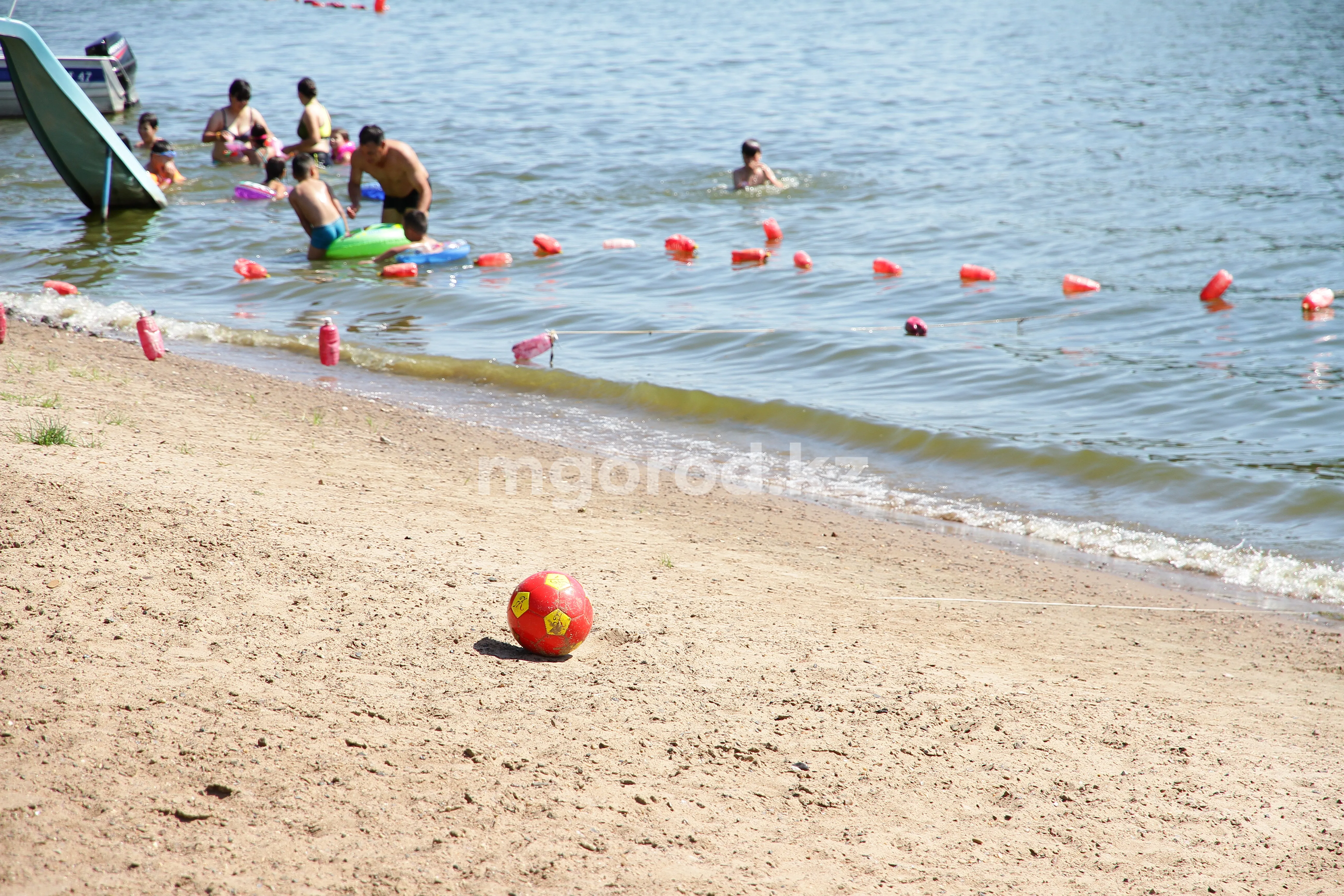 Пятерых жителей ЗКО наказали за нарушение правил безопасности на водоемах