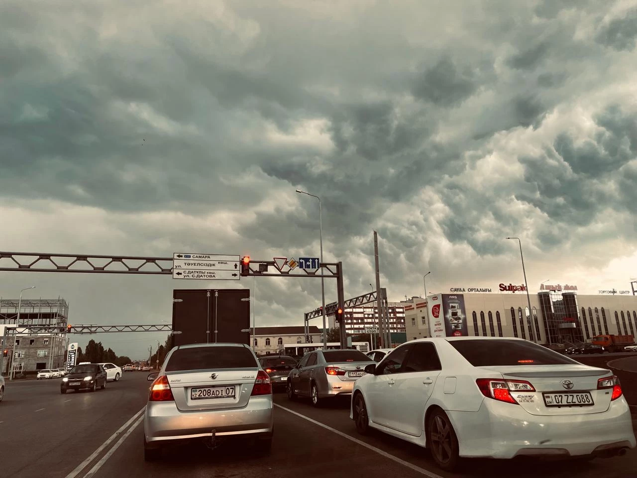 Дождь, гроза и шквальный ветер ожидаются в ЗКО 25 июля