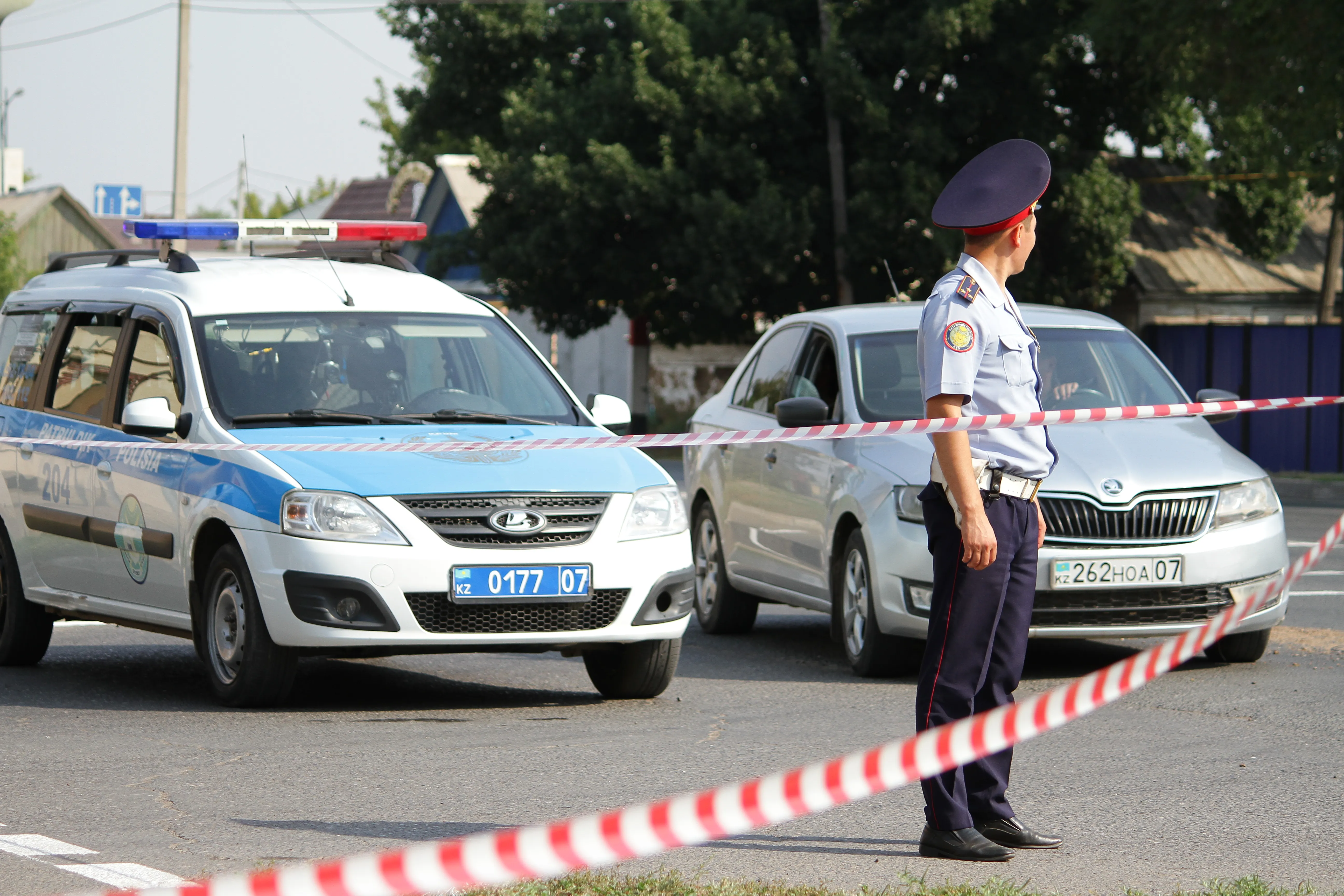 Насколько казахстанцы доверяют правоохранительным органам и суду