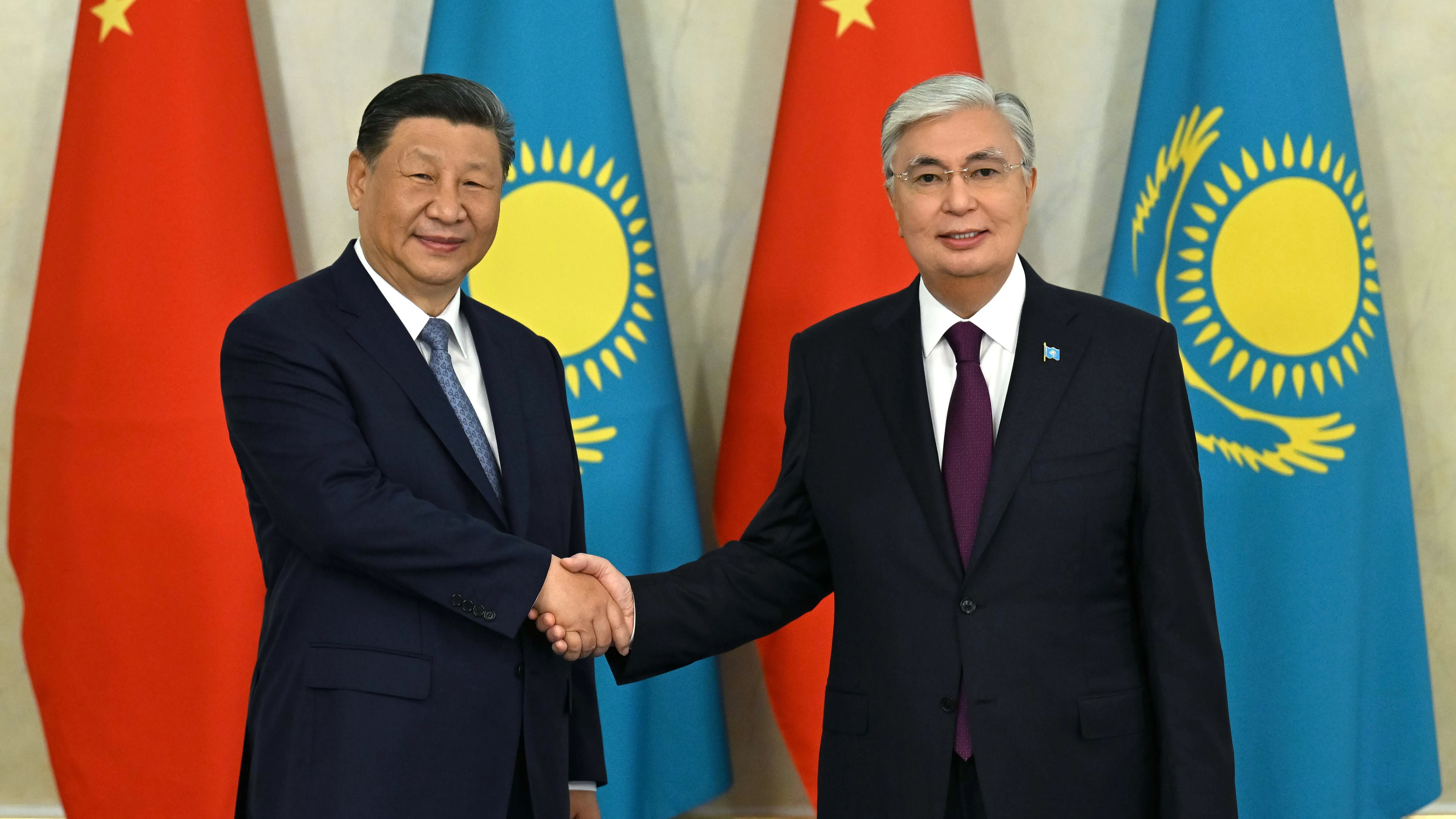 Си Цзиньпин прилетит в Казахстан по приглашению Токаева