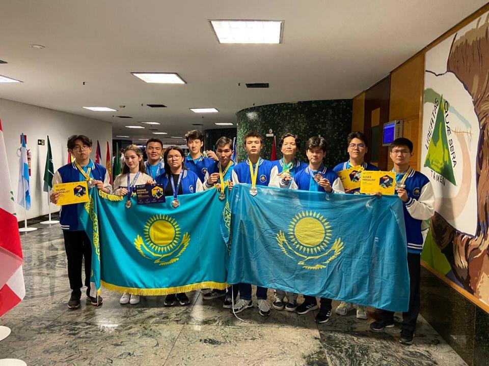 Бразилияда өткен жарыста қазақстандық оқушылар топ жарды