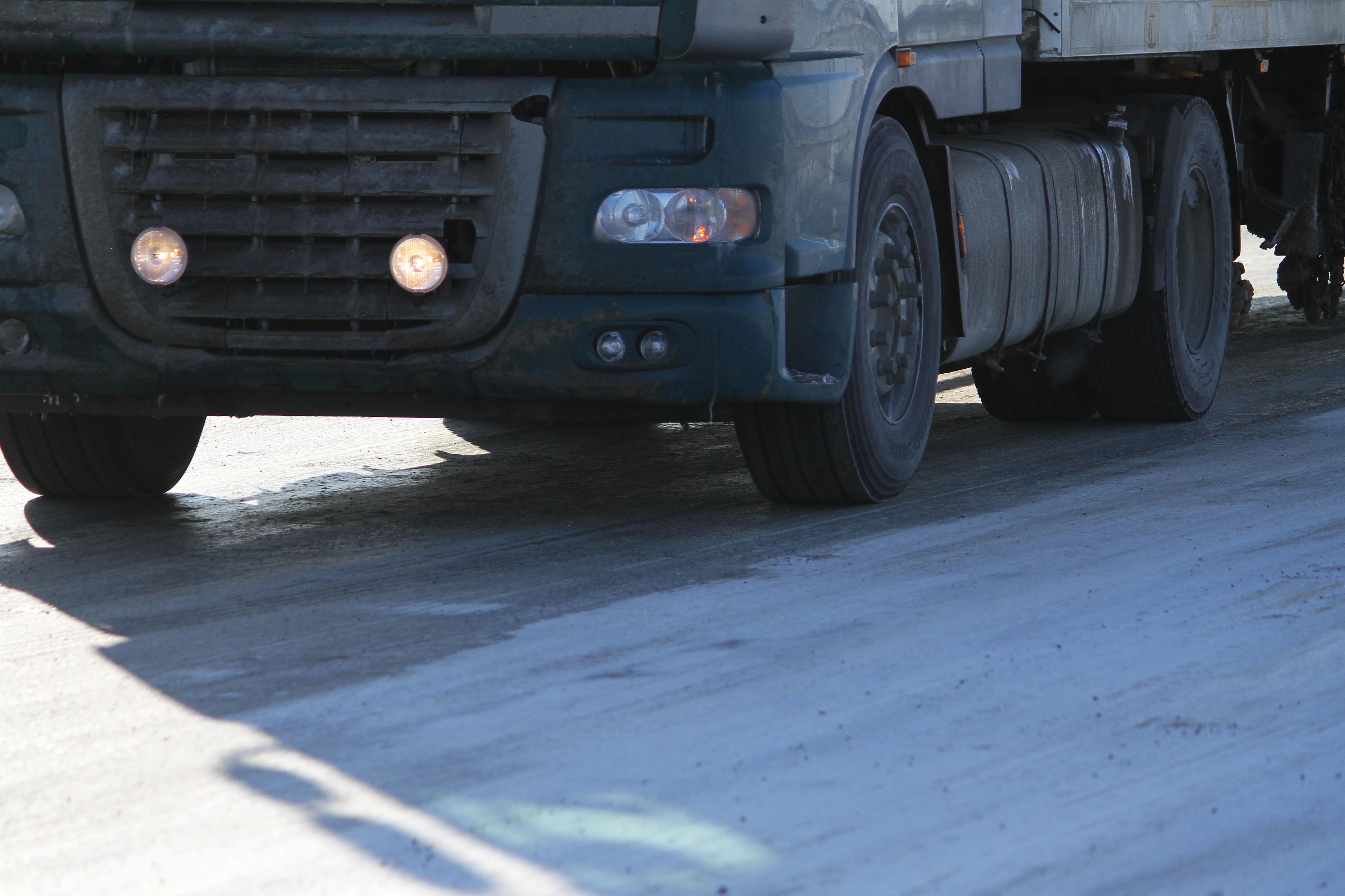 Движение для большегрузов ограничат с 1 марта в Атырауской и еще семи областях Казахстана