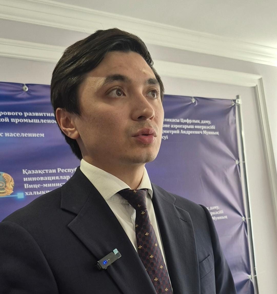 3500 тенге в месяц тратит на связь и интернет вице-министр цифрового развития РК