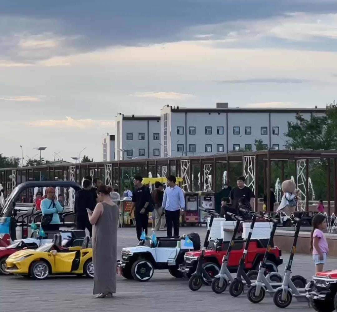 Площадь первого президента в Уральске временно очистили от торговцев