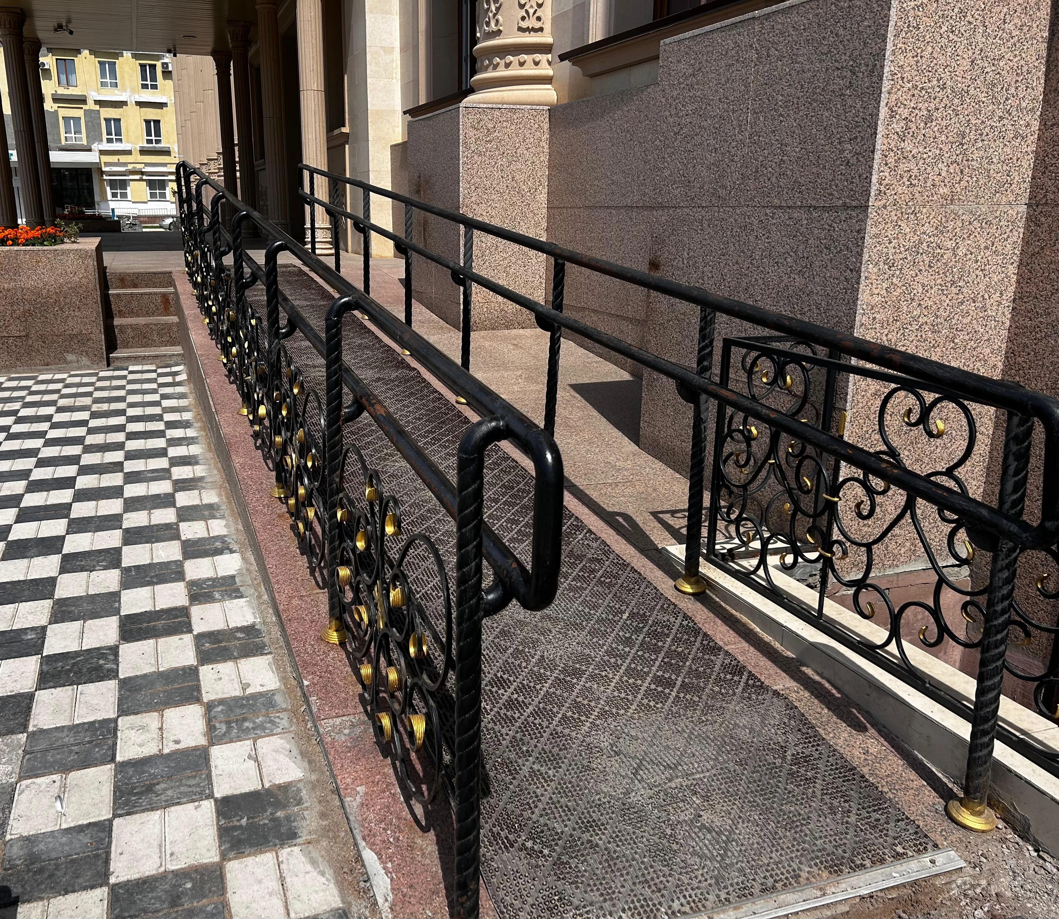 БҚО-да мүгедектігі жандарға 1182 ғимарат бейімделген