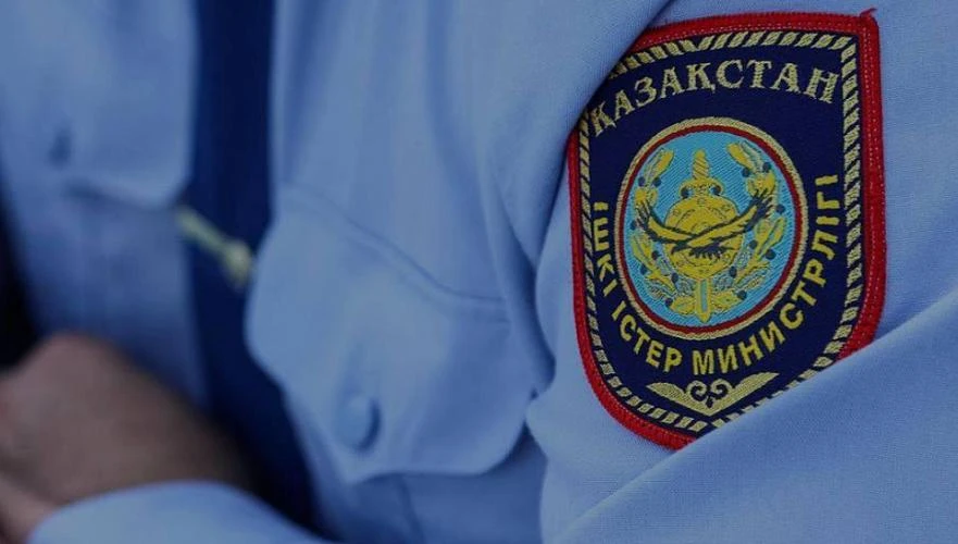 Действовавший под прикрытием полицейский нашел тайник закладчиков в Уральске